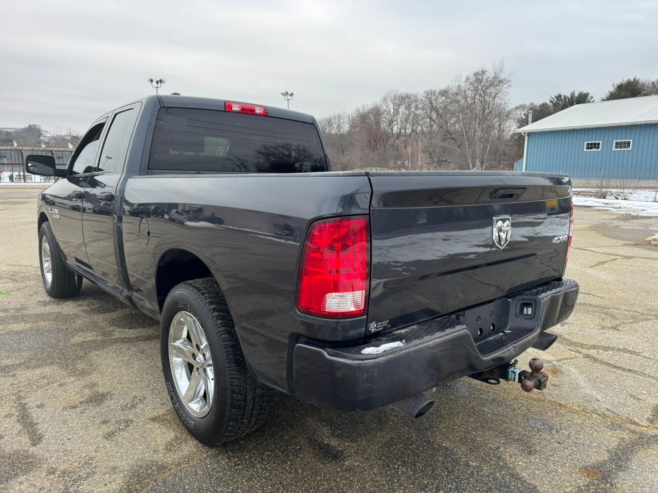 VIN 1C6RR7FTXJS284600 2018 RAM 1500 no.3