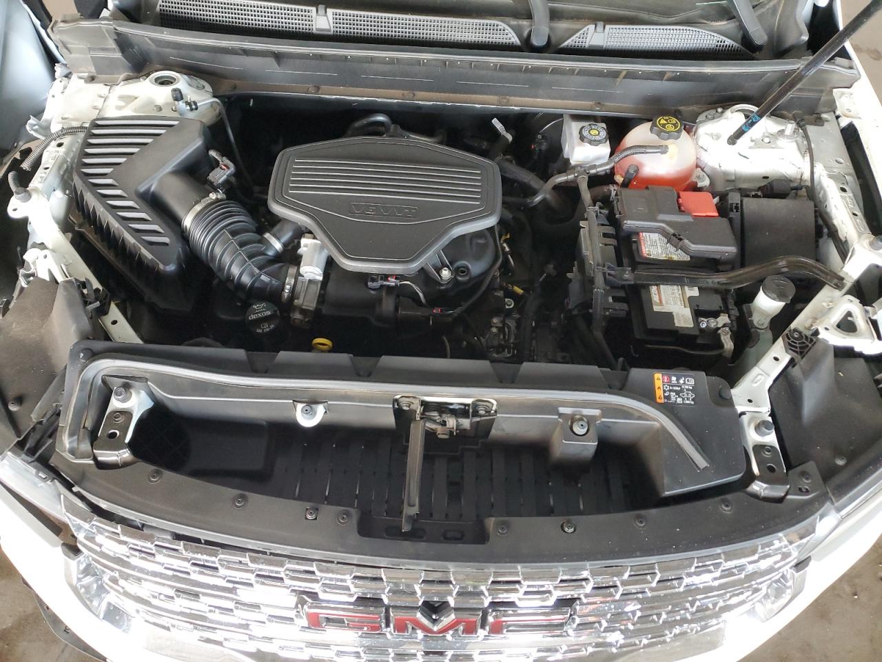 2021 GMC Acadia - Image 14