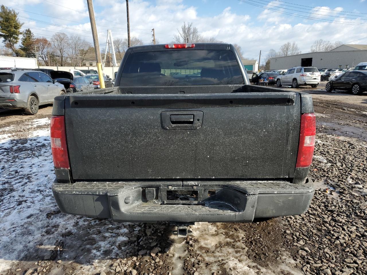 2011 Chevrolet Silverado - Image 6
