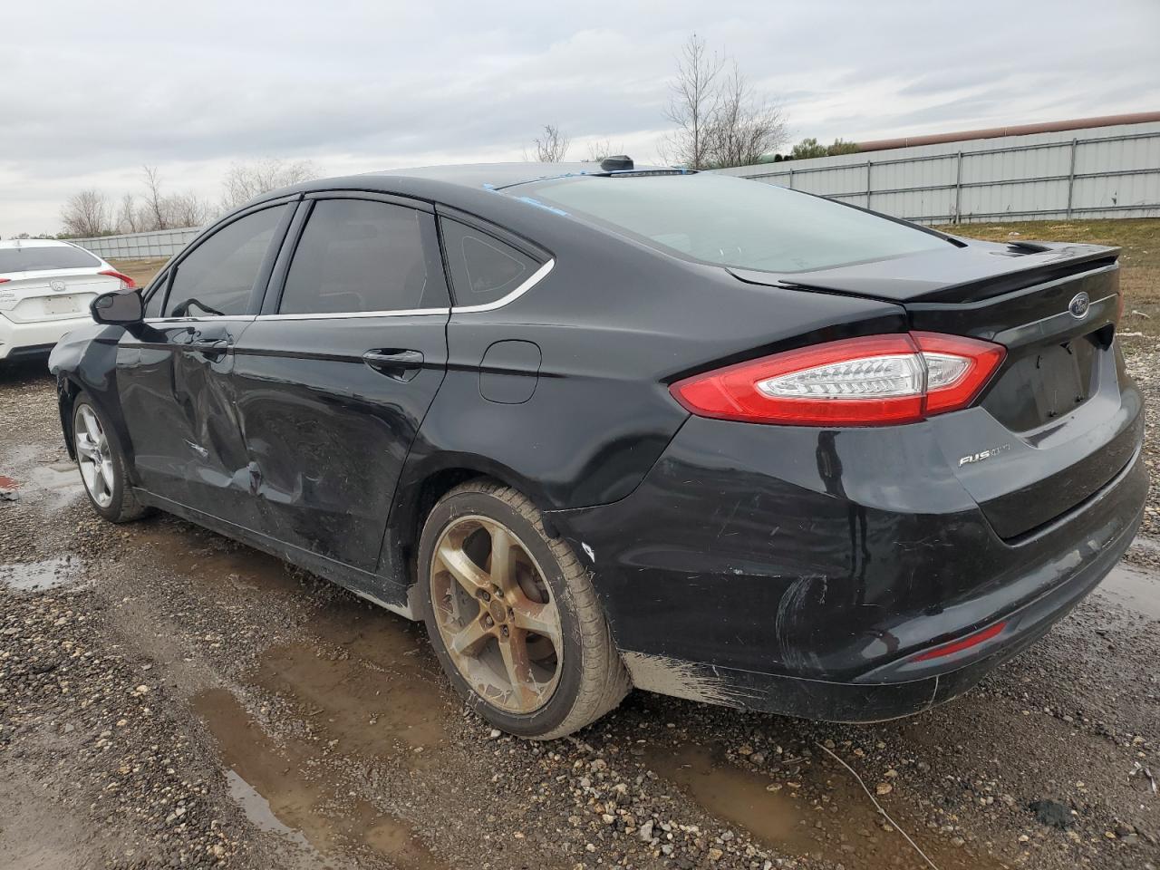 2016 Ford Fusion - Image 2