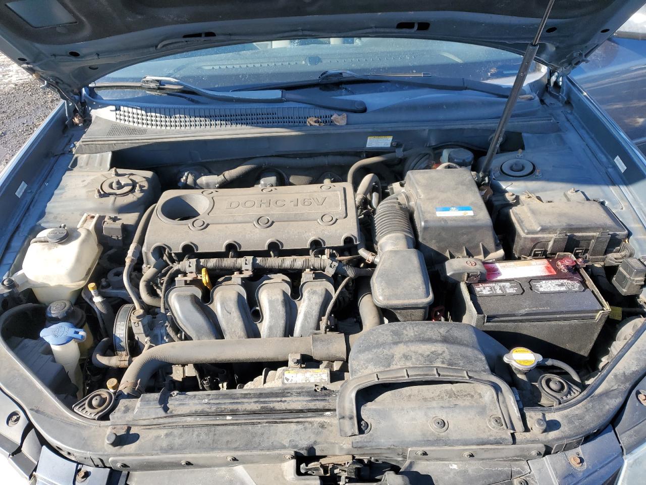 2010 Hyundai Sonata - Image 12