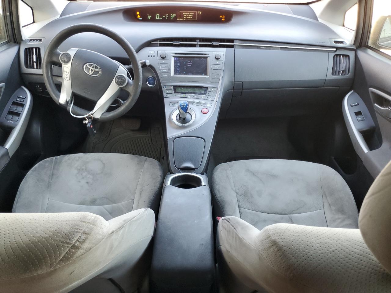 2013 Toyota Prius - Image 8