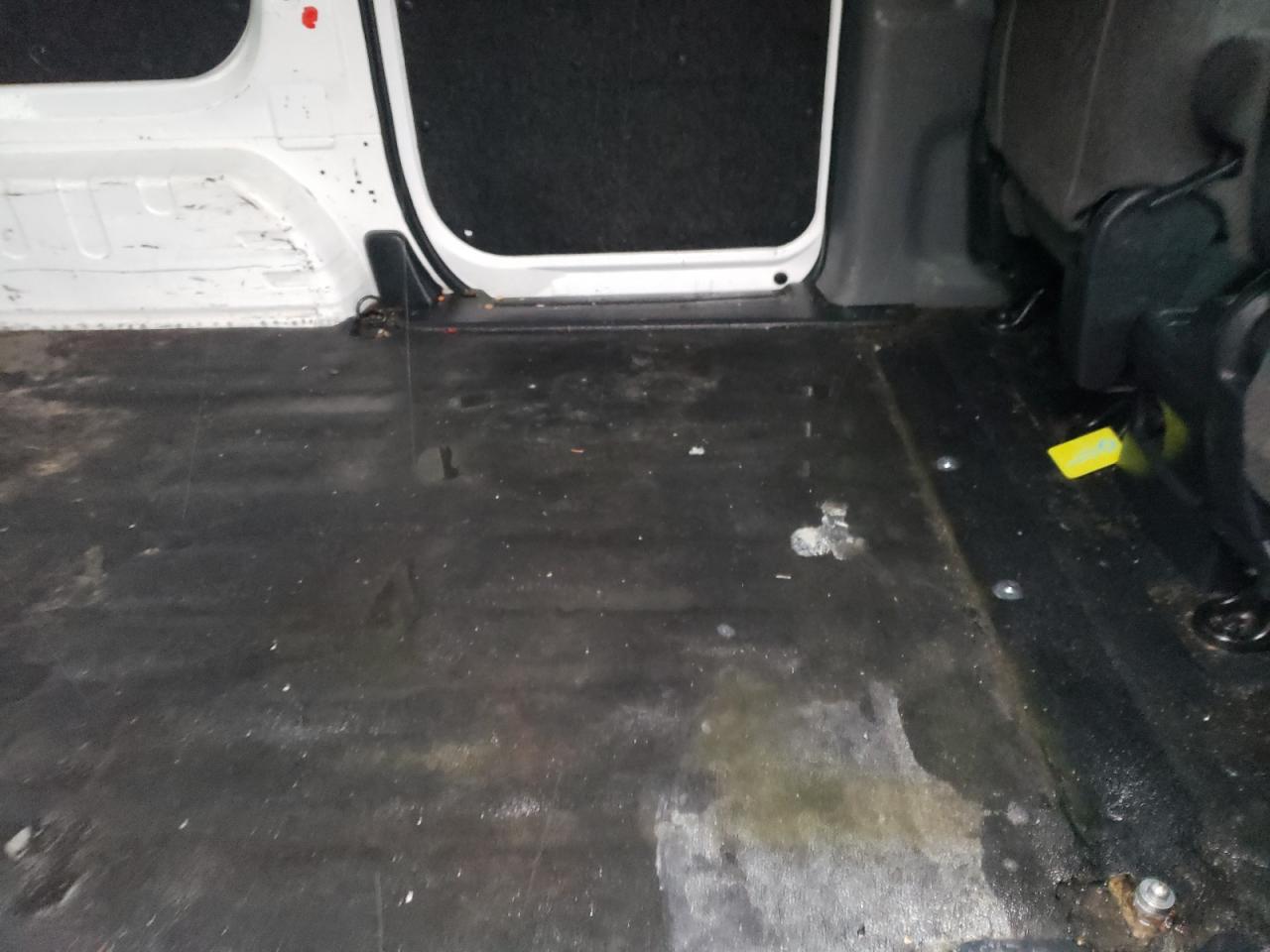 2017 Nissan NV - Image 10