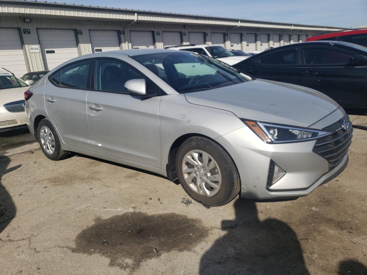 2019 Hyundai Elantra - Image 4