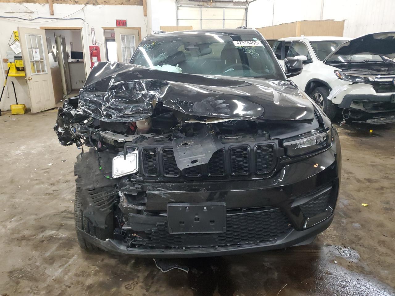 2023 Jeep Grand Cherokee at MN - Ham Lake, Copart lot 2023 Jeep Grand Cherokee at MN - Ham Lake, Copart lot