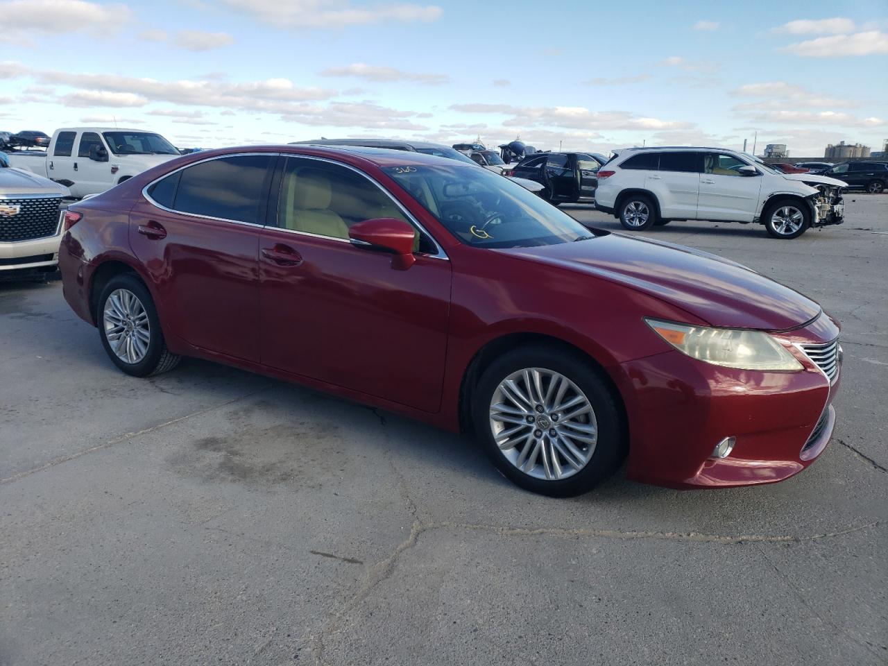 VIN JTHBK1GGXD2016257 2013 LEXUS ES350 no.4