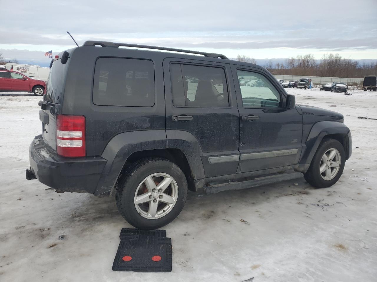 2009 Jeep Liberty (North America) - Image 3