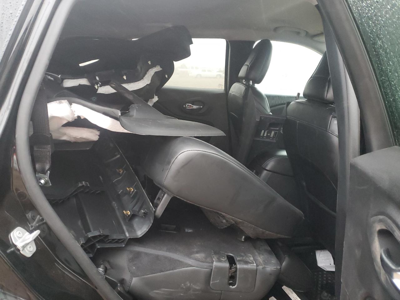 2020 Jeep Grand Cherokee - Image 11