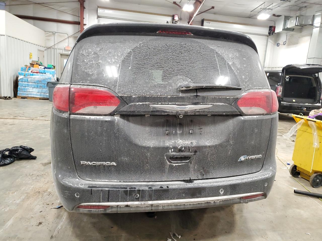 2019 Chrysler Pacifica - Image 6