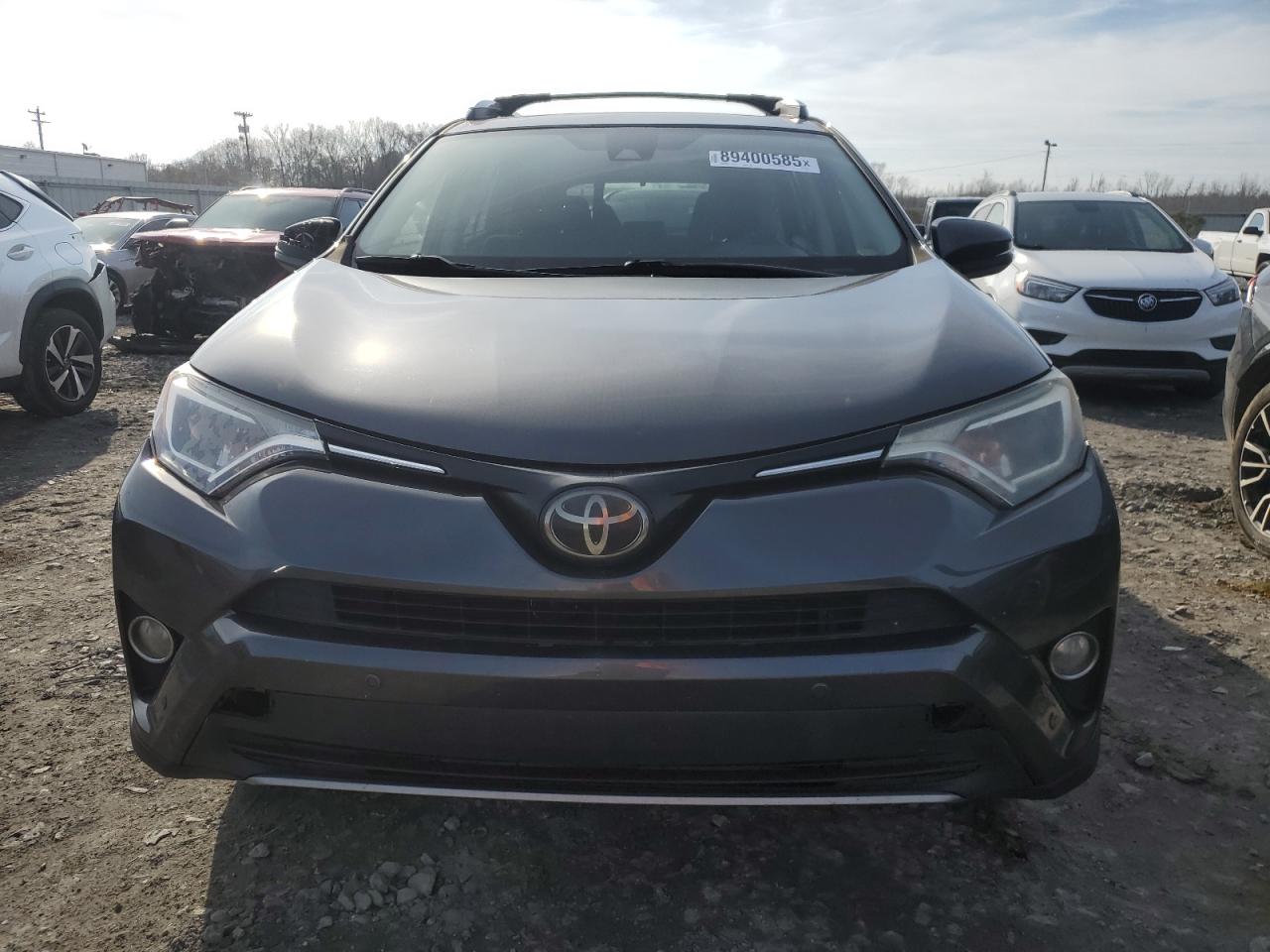 2018 Toyota RAV 4 - Image 5