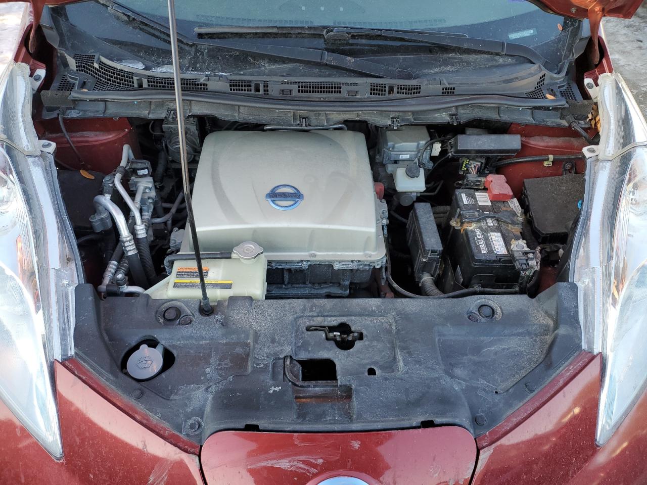2015 Nissan Leaf - Image 11