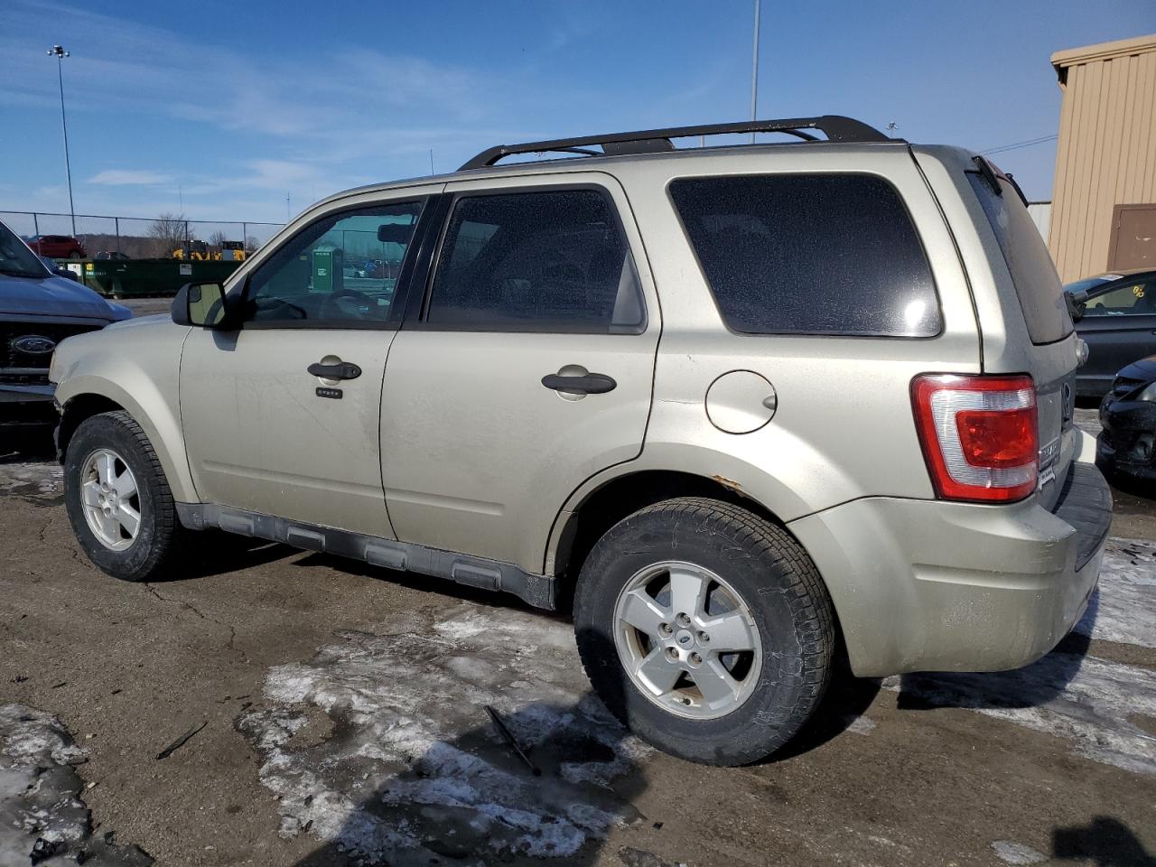 2010 Ford Escape - Image 2
