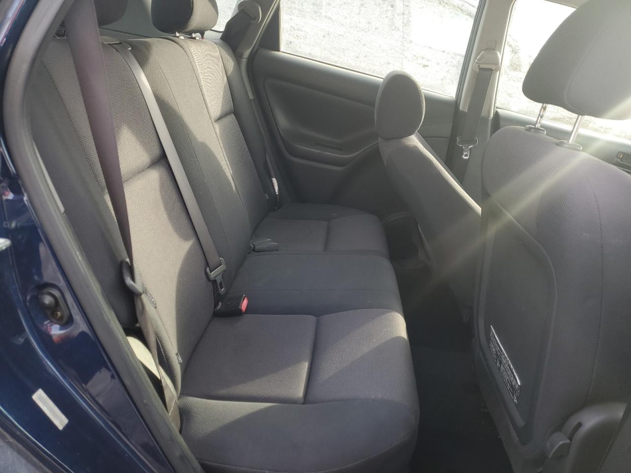 2004 Pontiac Vibe - Image 11