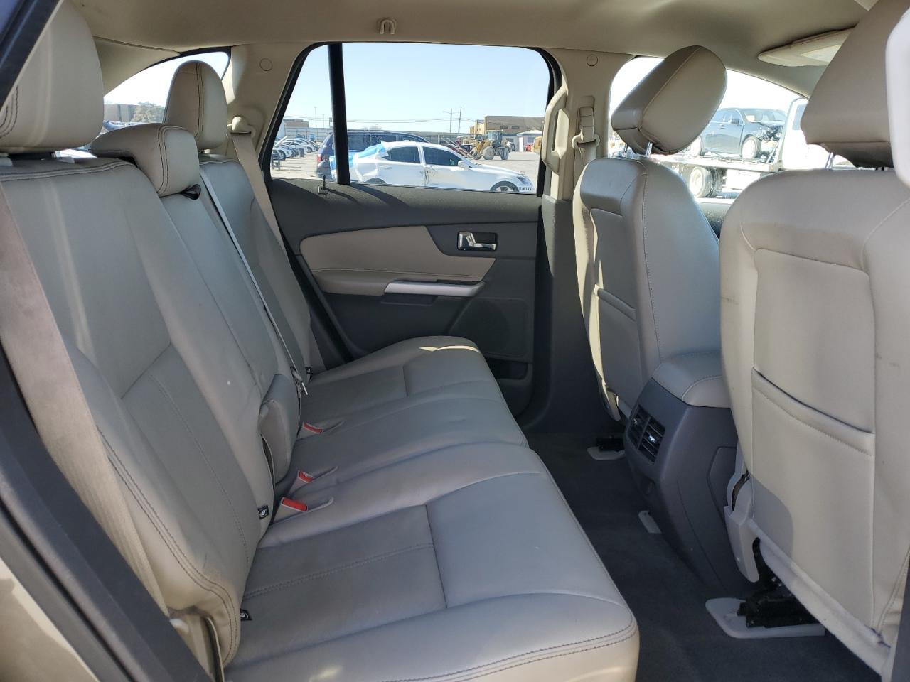 2014 Ford Edge - Image 11