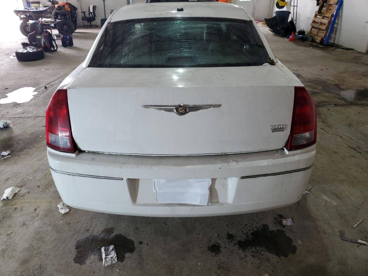 2006 Chrysler 300 - Image 6