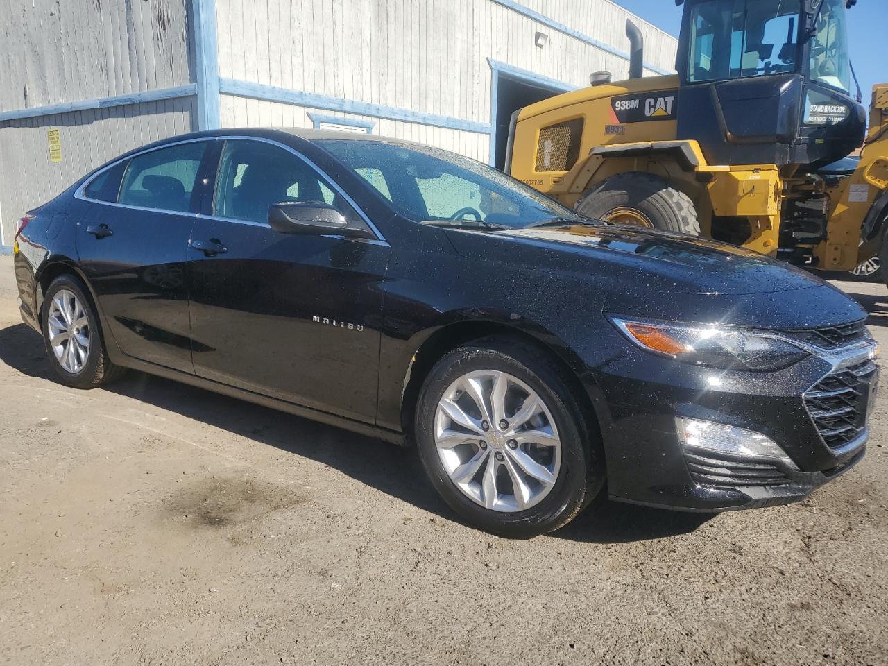 2022 Chevrolet Malibu - Image 4