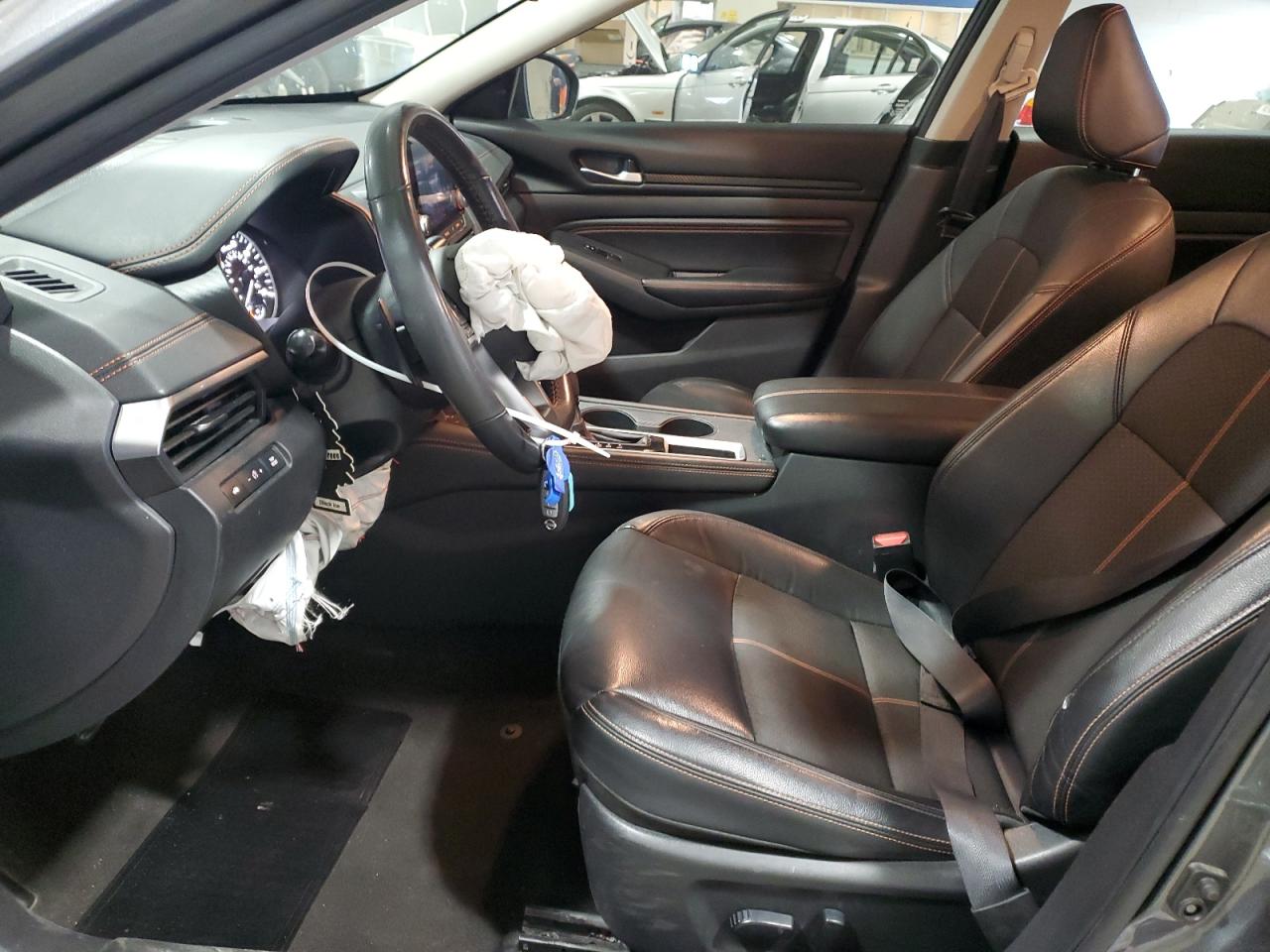 2022 Nissan Altima - Image 7