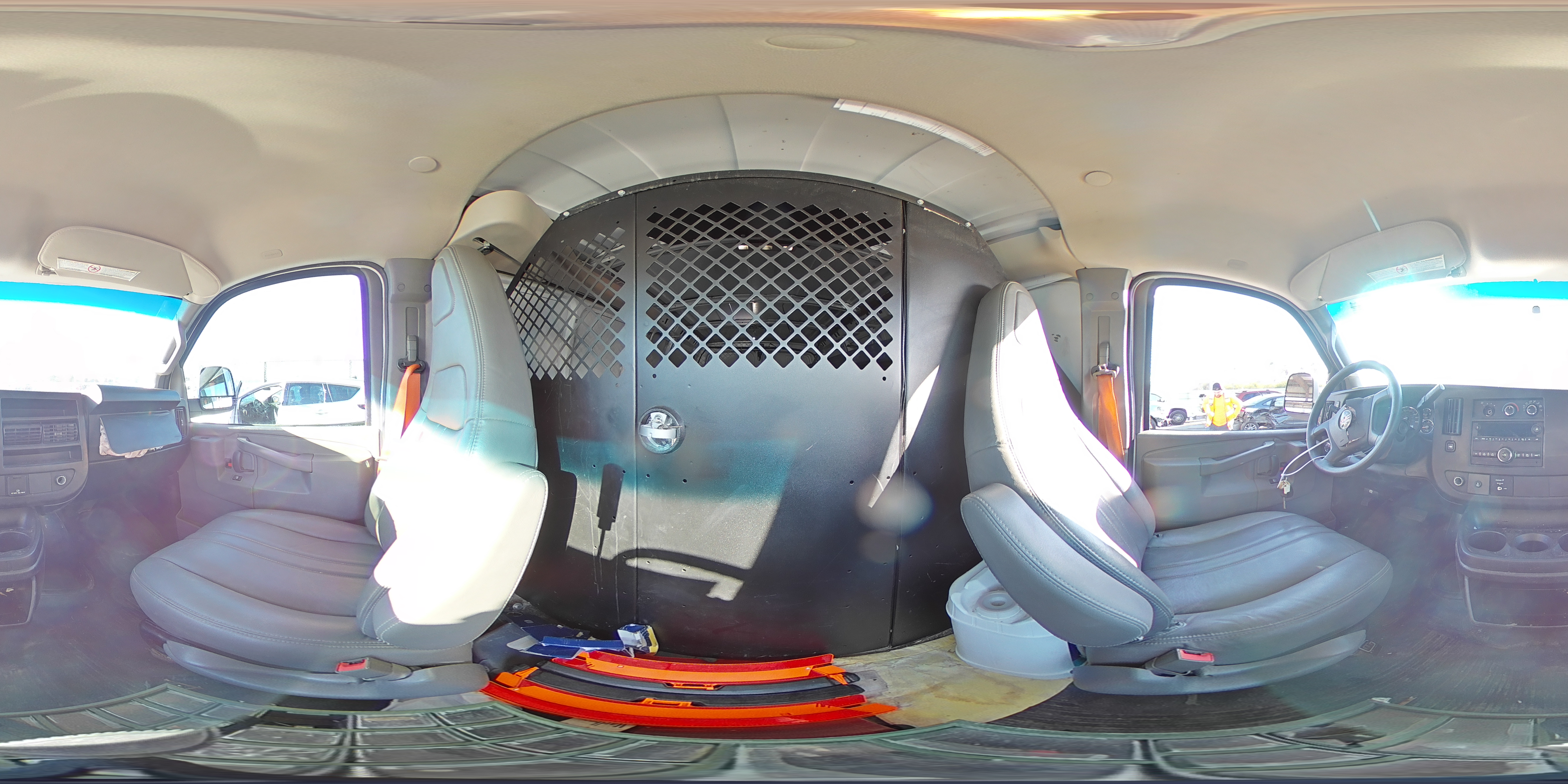 2017 GMC Savana - Image 15