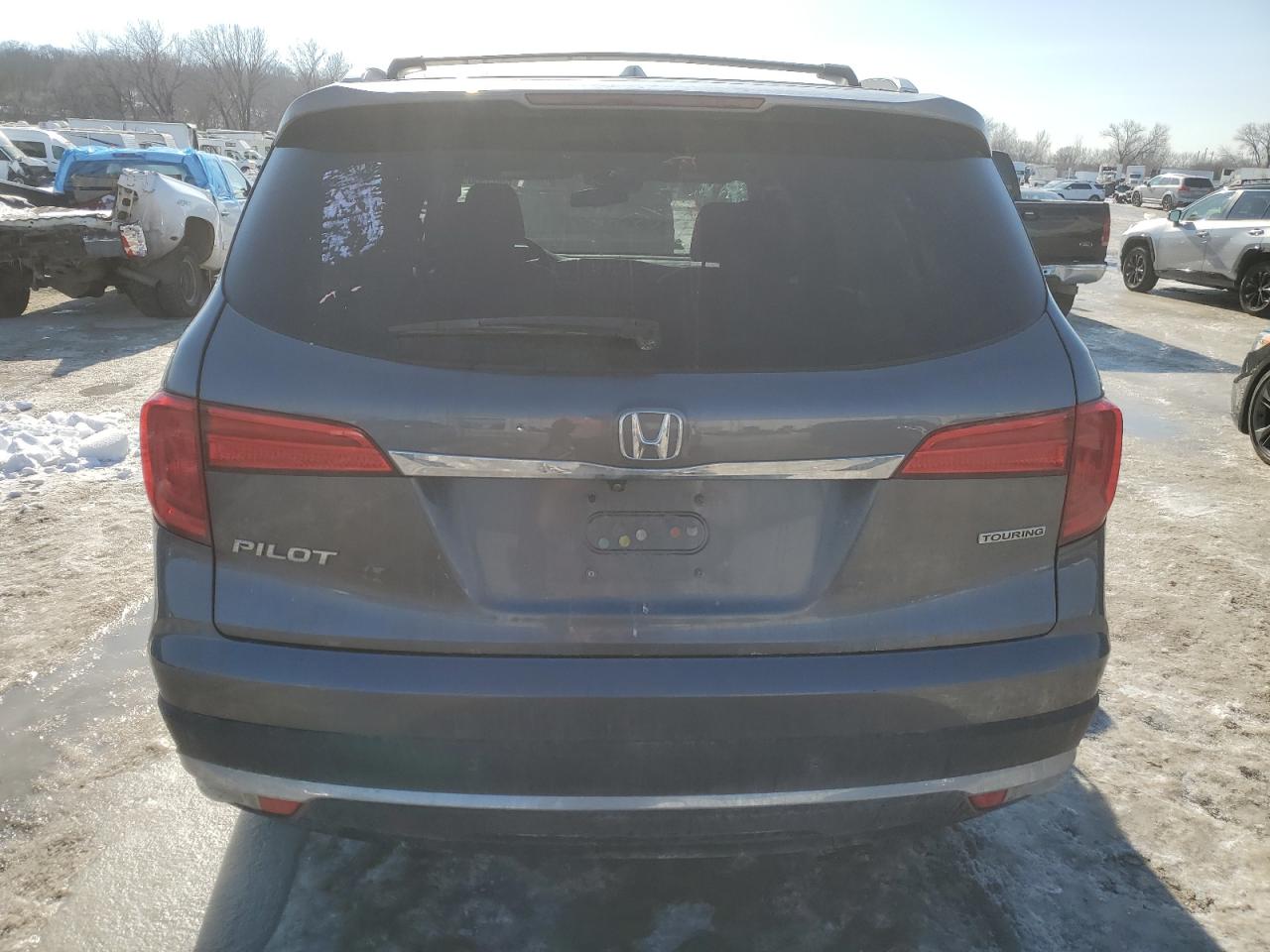 2016 Honda Pilot - Image 6