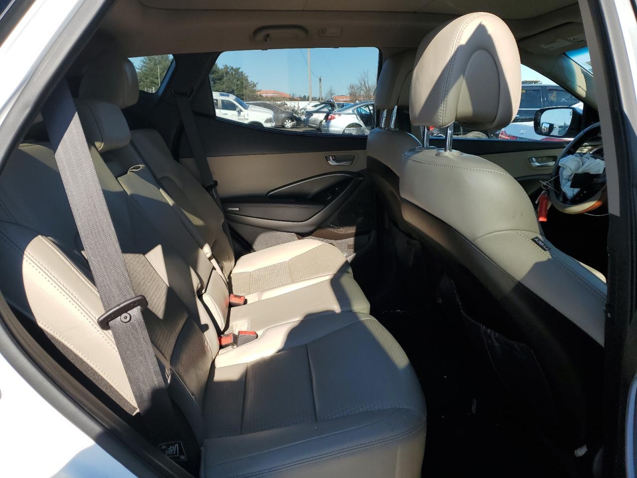 2013 Hyundai Santa Fe - Image 11
