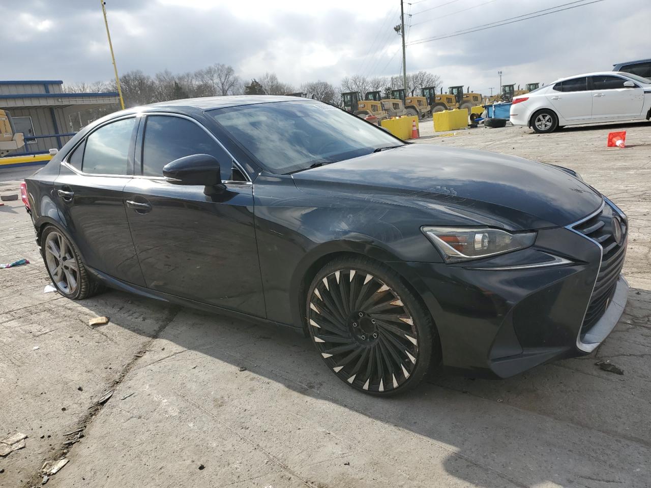 2017 Lexus IS - Image 4