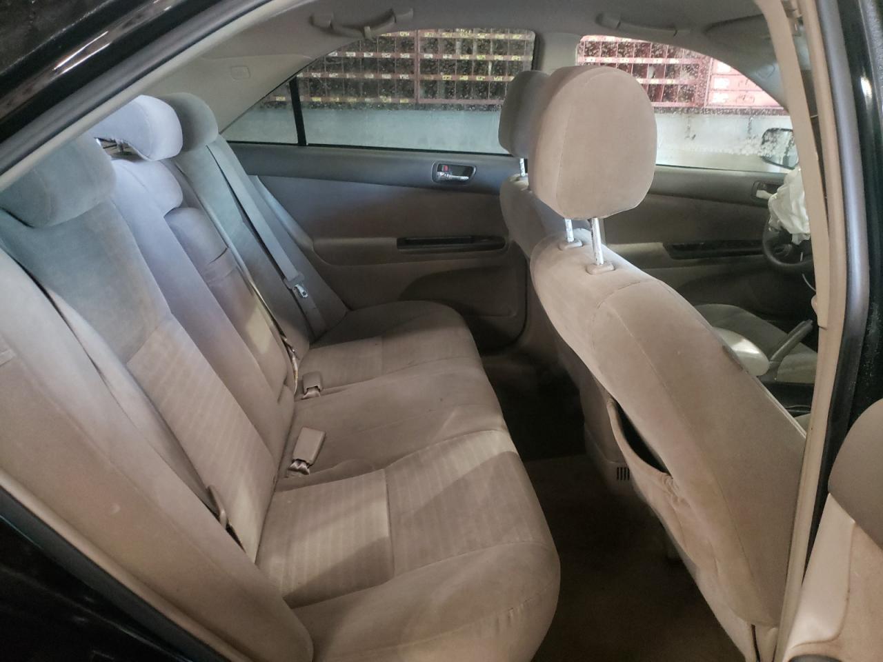2005 Toyota Camry - Image 10