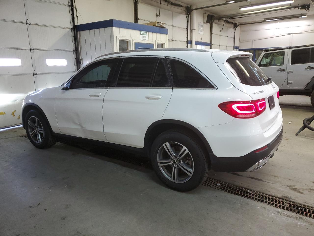 2020 Mercedes-Benz GLC - Image 2