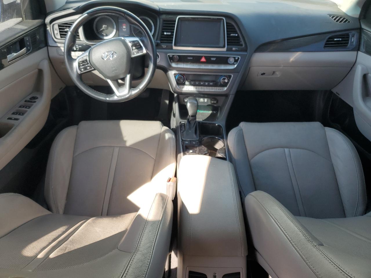 2018 Hyundai Sonata - Image 8