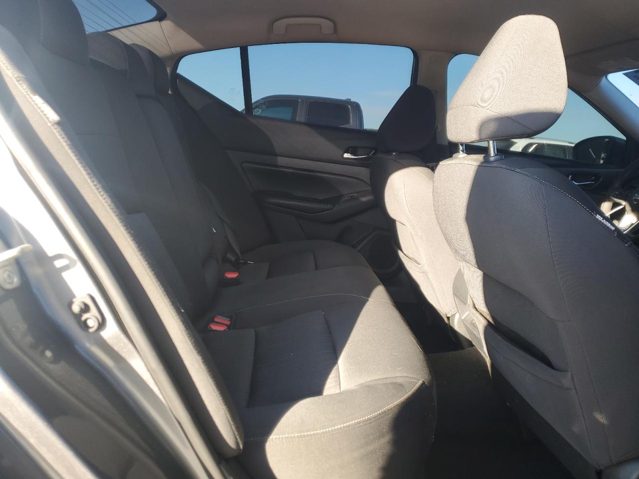 2019 Nissan Altima - Image 10
