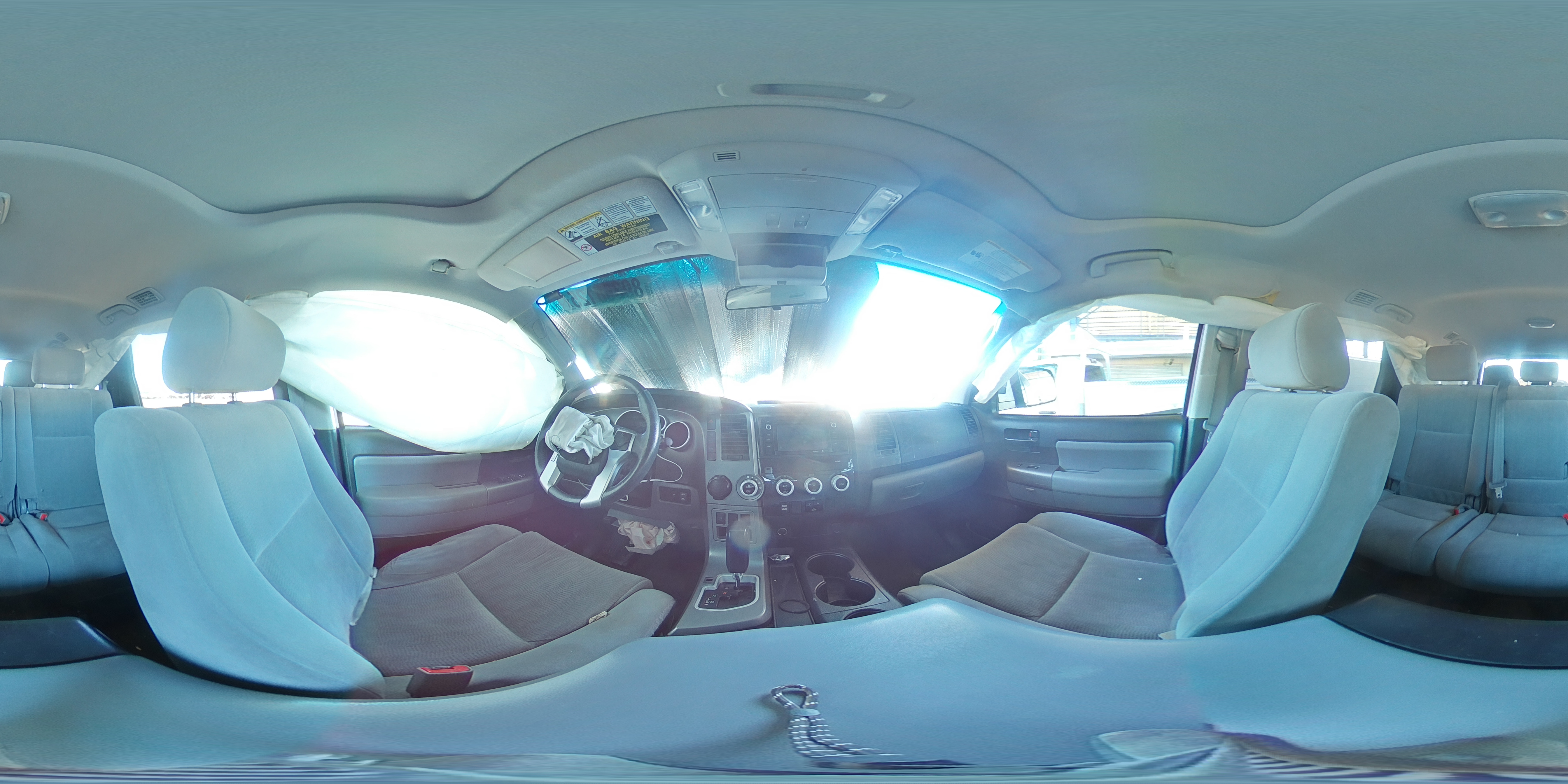 2015 Toyota Sequoia - Image 13