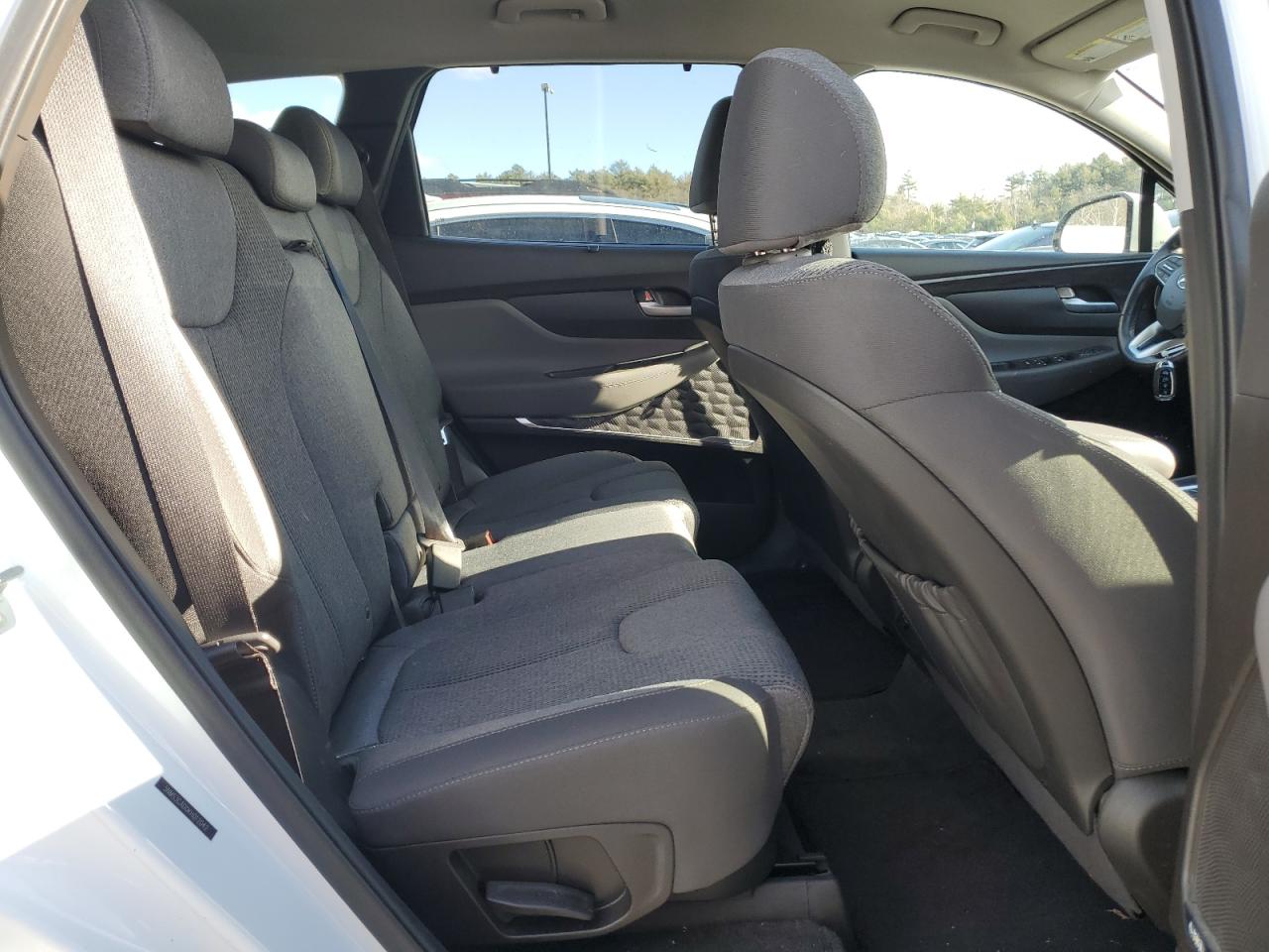 2019 Hyundai Santa Fe - Image 11