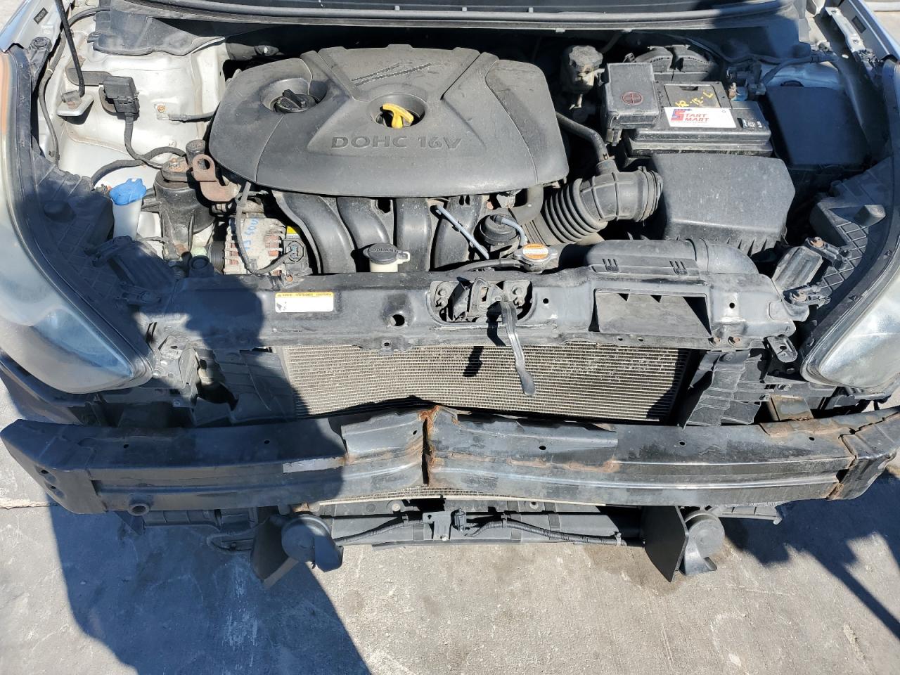 2012 Hyundai Elantra - Image 11