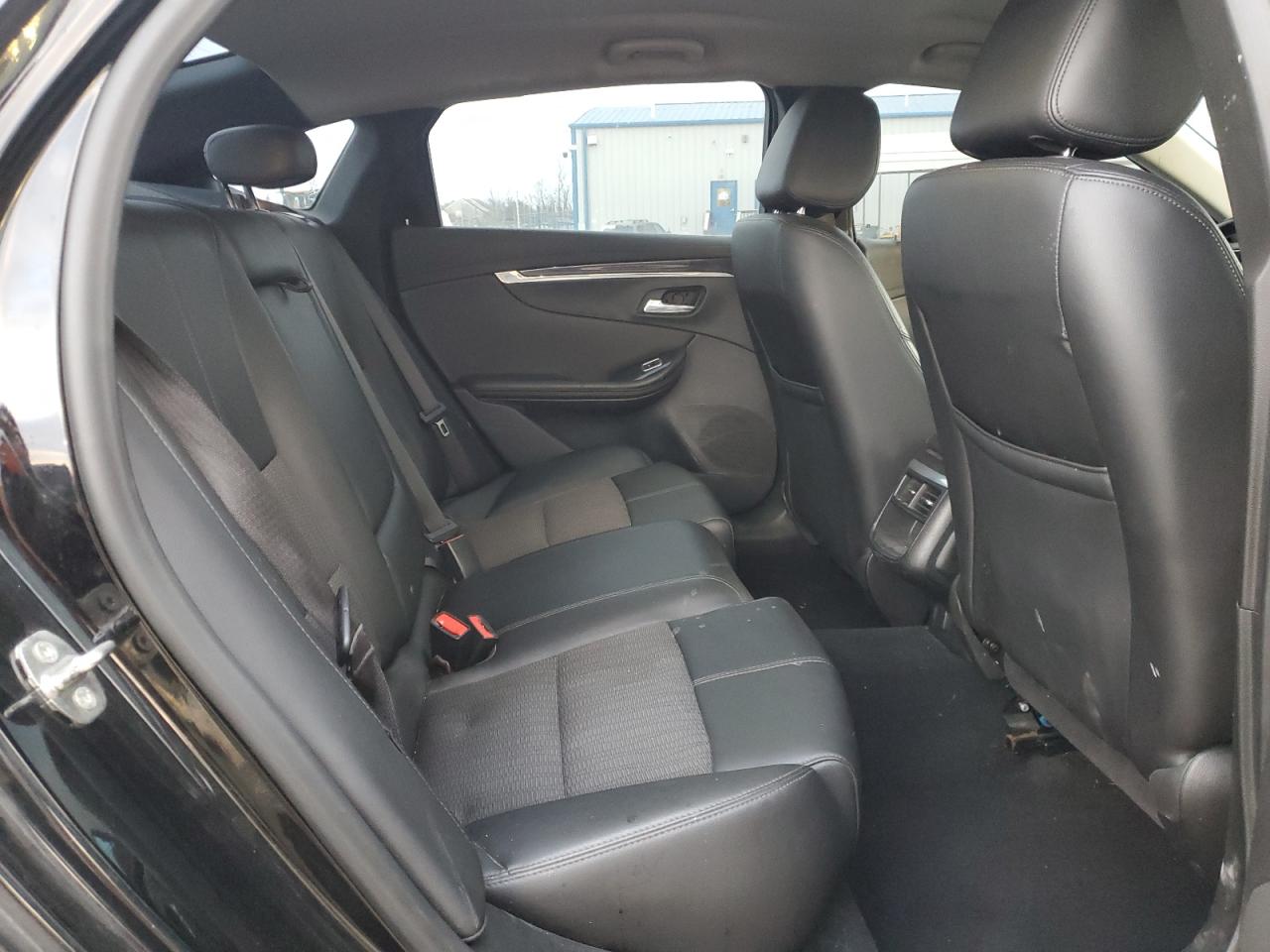 2017 Chevrolet Impala - Image 10