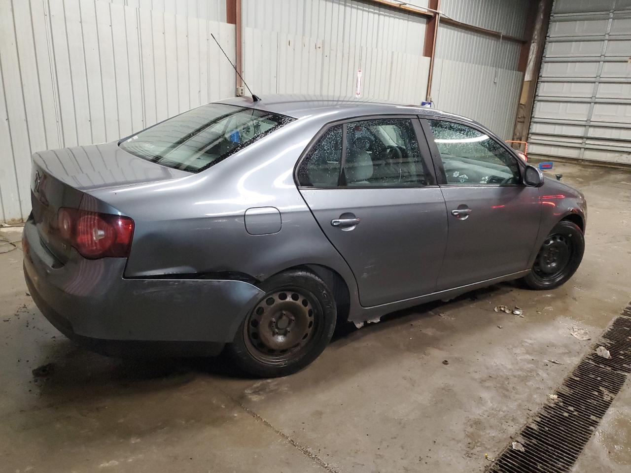 2008 Volkswagen Jetta - Image 3