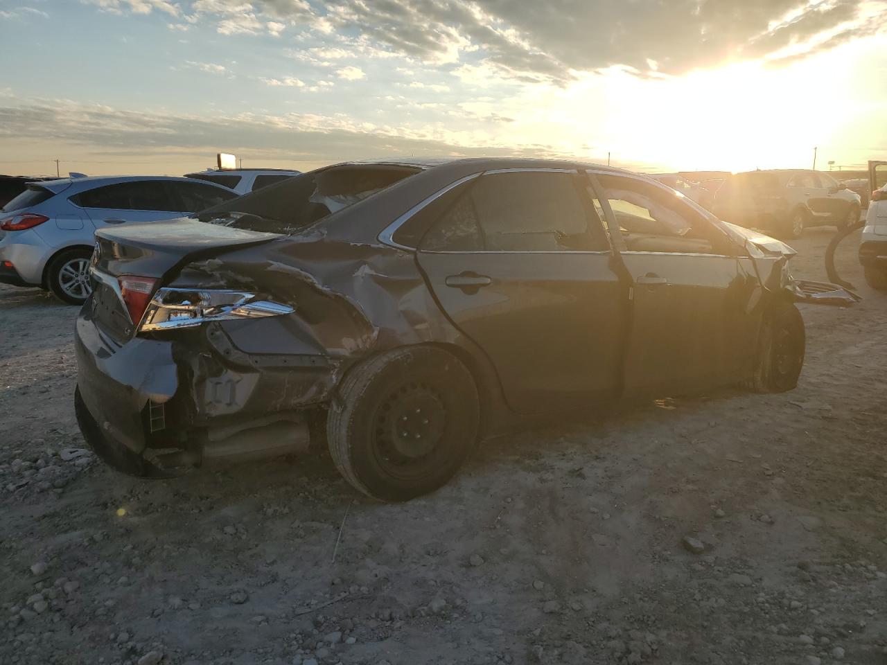 2016 Toyota Camry - Image 3