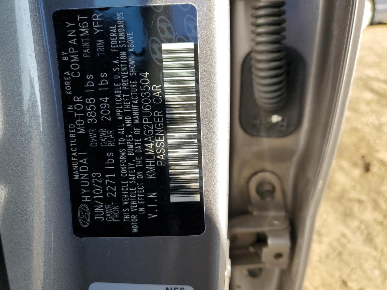 2023 Hyundai Elantra - Image 14