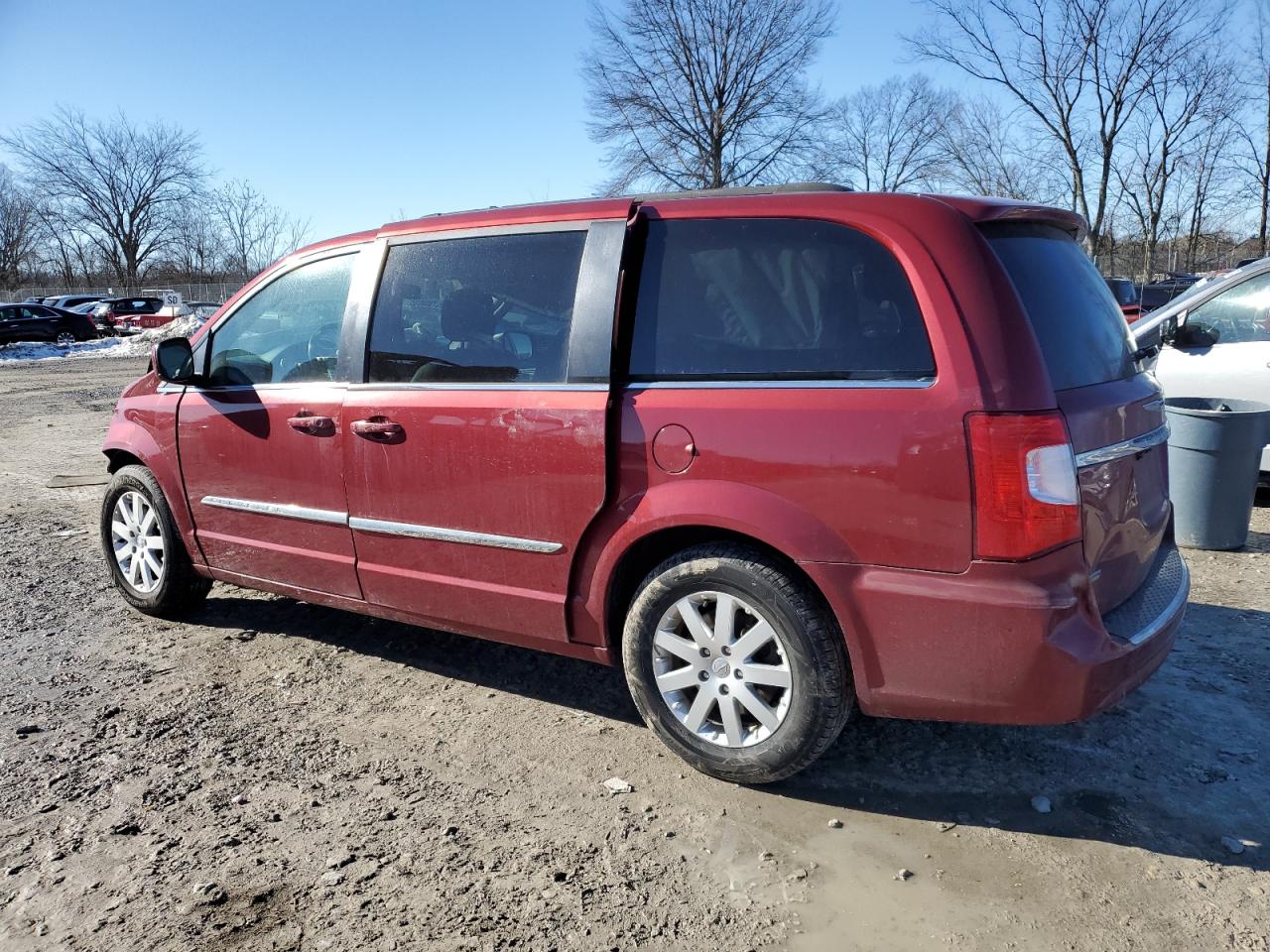 2014 Chrysler Town & Country - Image 2