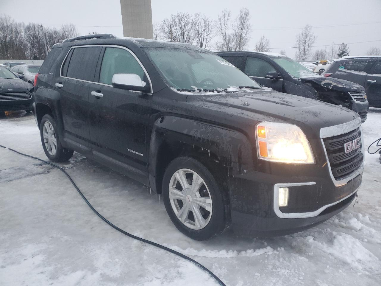 2016 GMC Terrain - Image 4