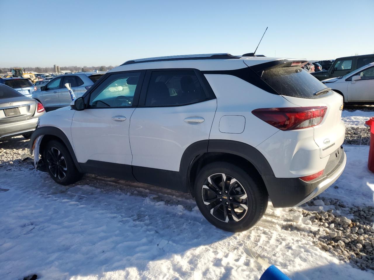 2023 Chevrolet TrailBlazer - Image 2
