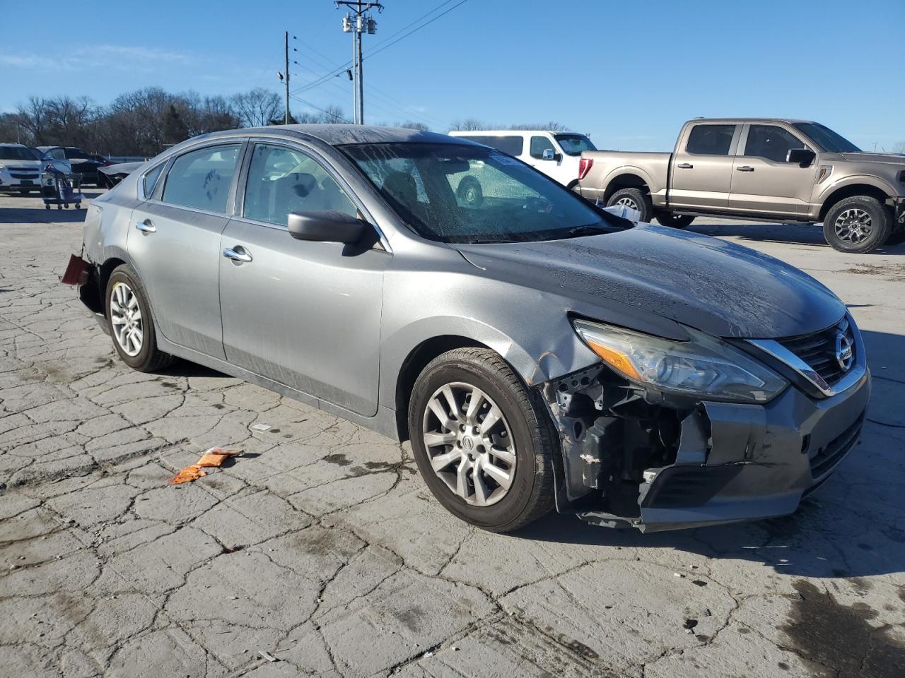 2017 Nissan Altima - Image 4
