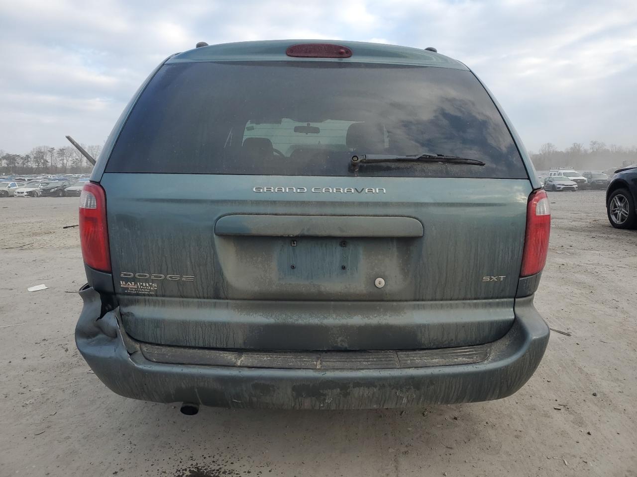 2005 Dodge Caravan - Image 6