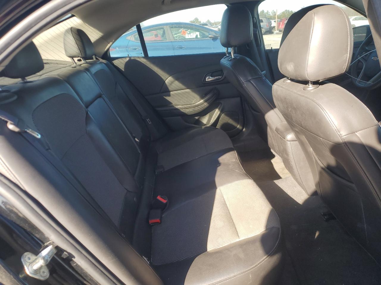 2016 Chevrolet Malibu - Image 10