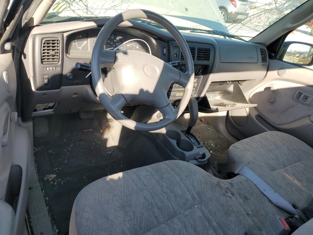 2004 Toyota Tacoma - Image 8
