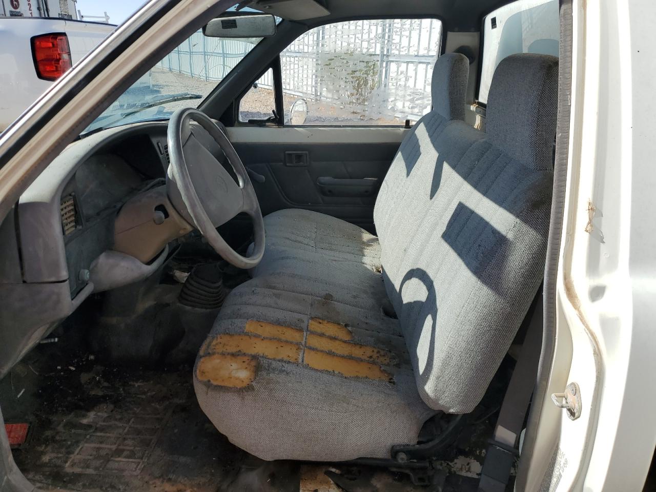 1992 Toyota Pickup Cab Chassis Super Long Wheelbase VIN: JT5VN94T0N0028237 Lot: 75028084