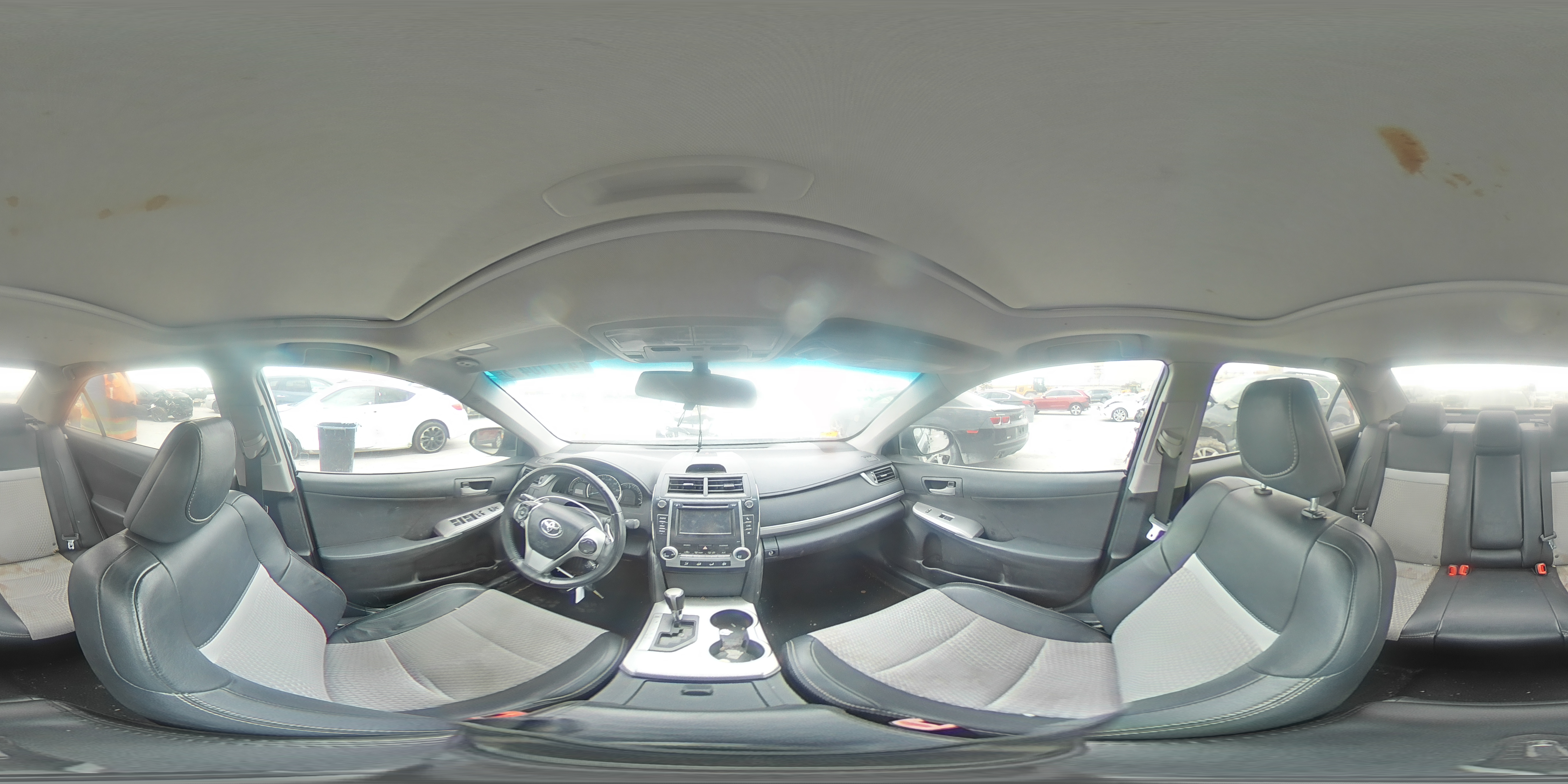 2012 Toyota Camry - Image 13
