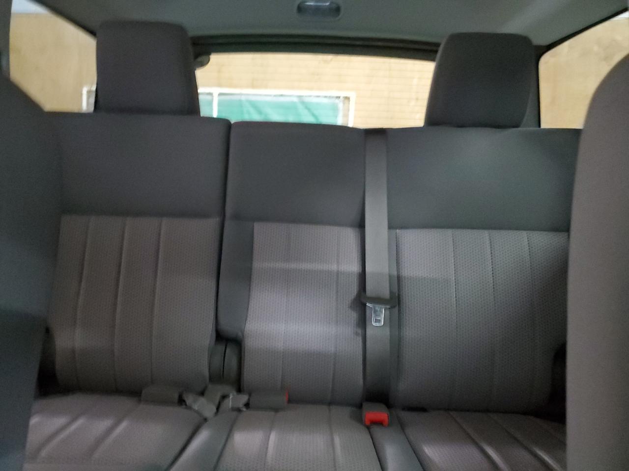 2010 Dodge Nitro - Image 10