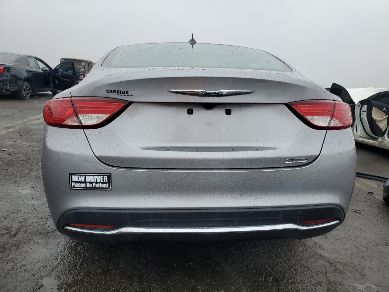 2016 Chrysler 200 - Image 6