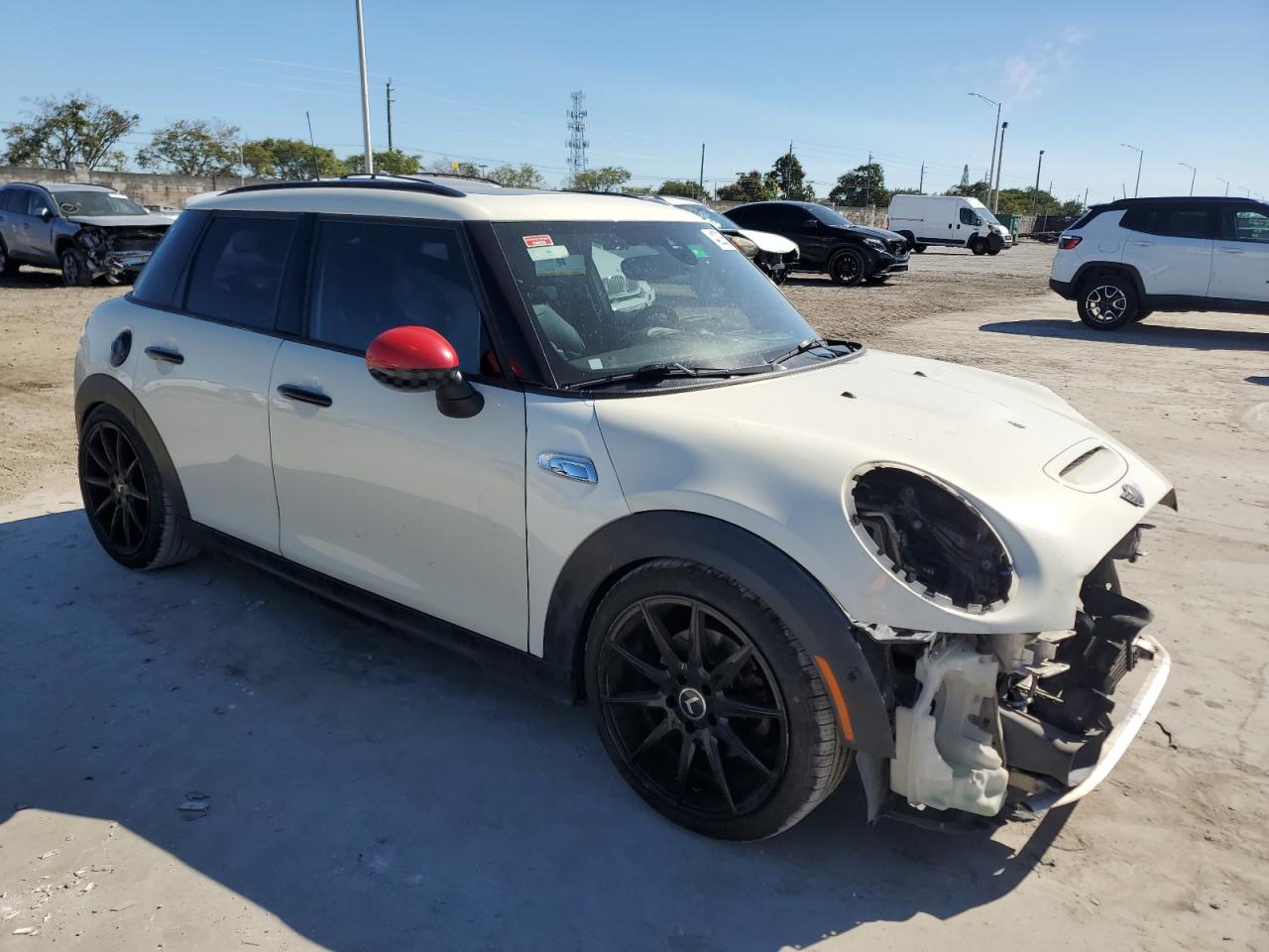 2015 MINI Cooper - Image 4