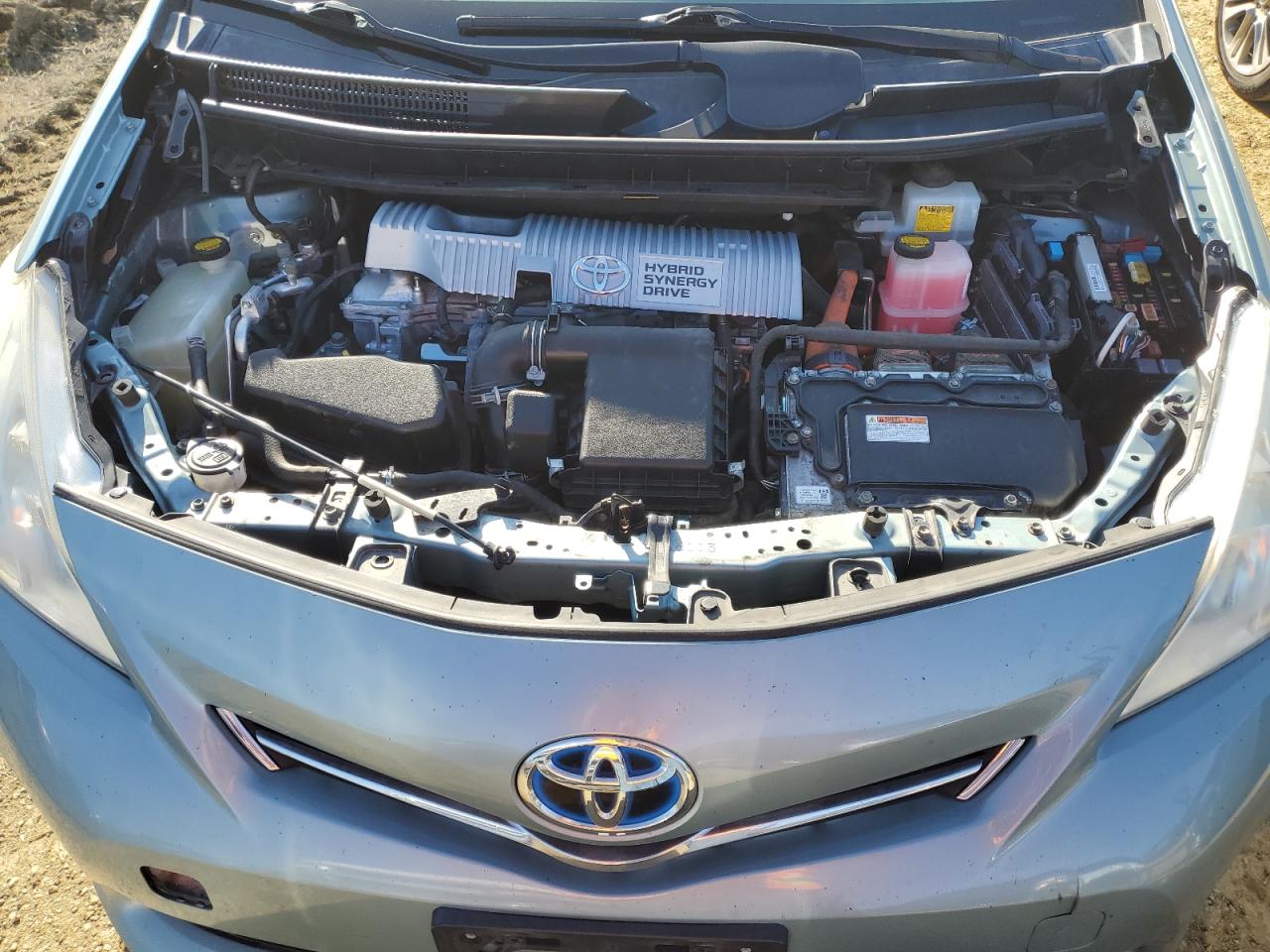 2013 Toyota Prius - Image 11