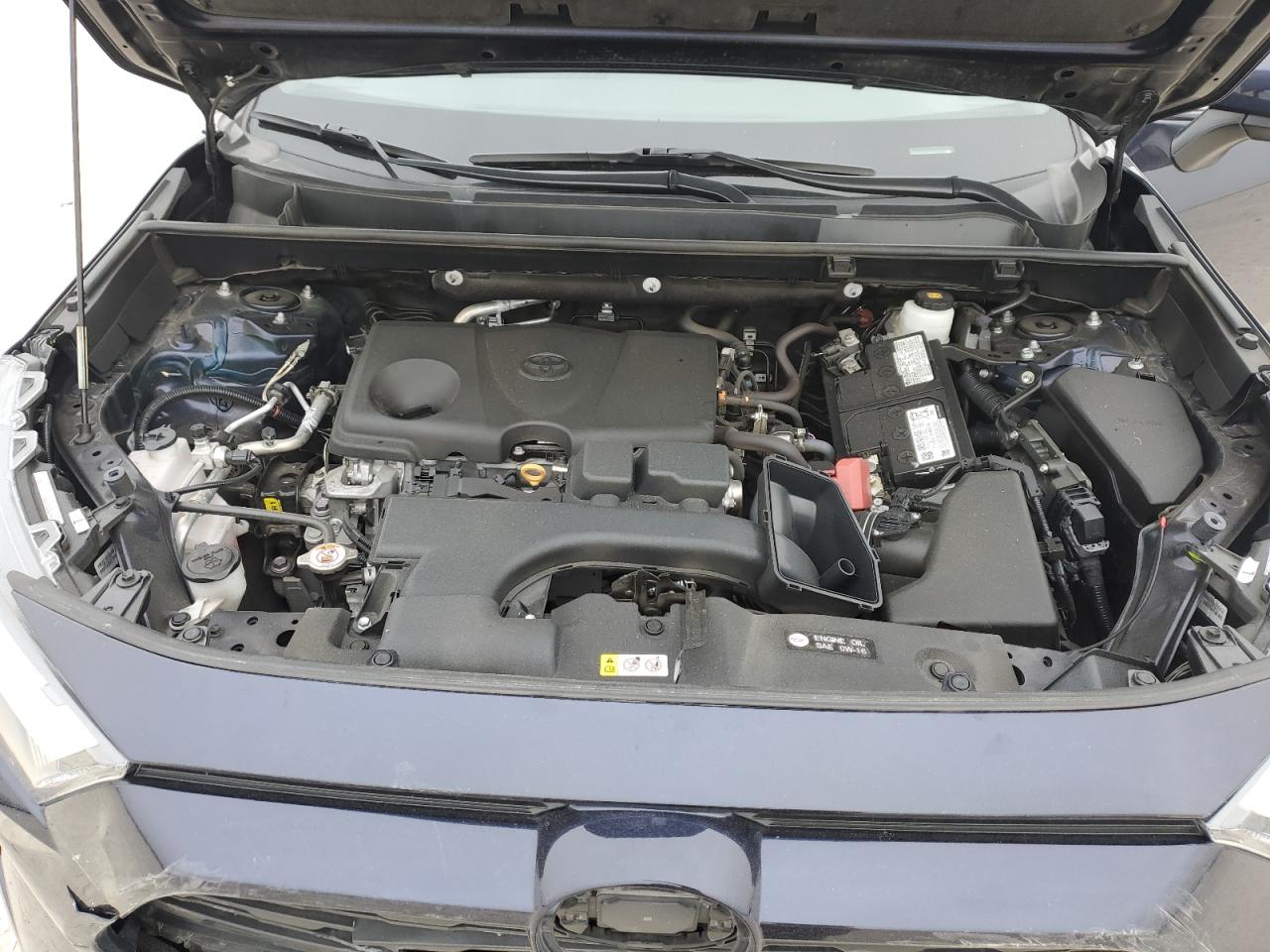 2023 Toyota RAV 4 - Image 12